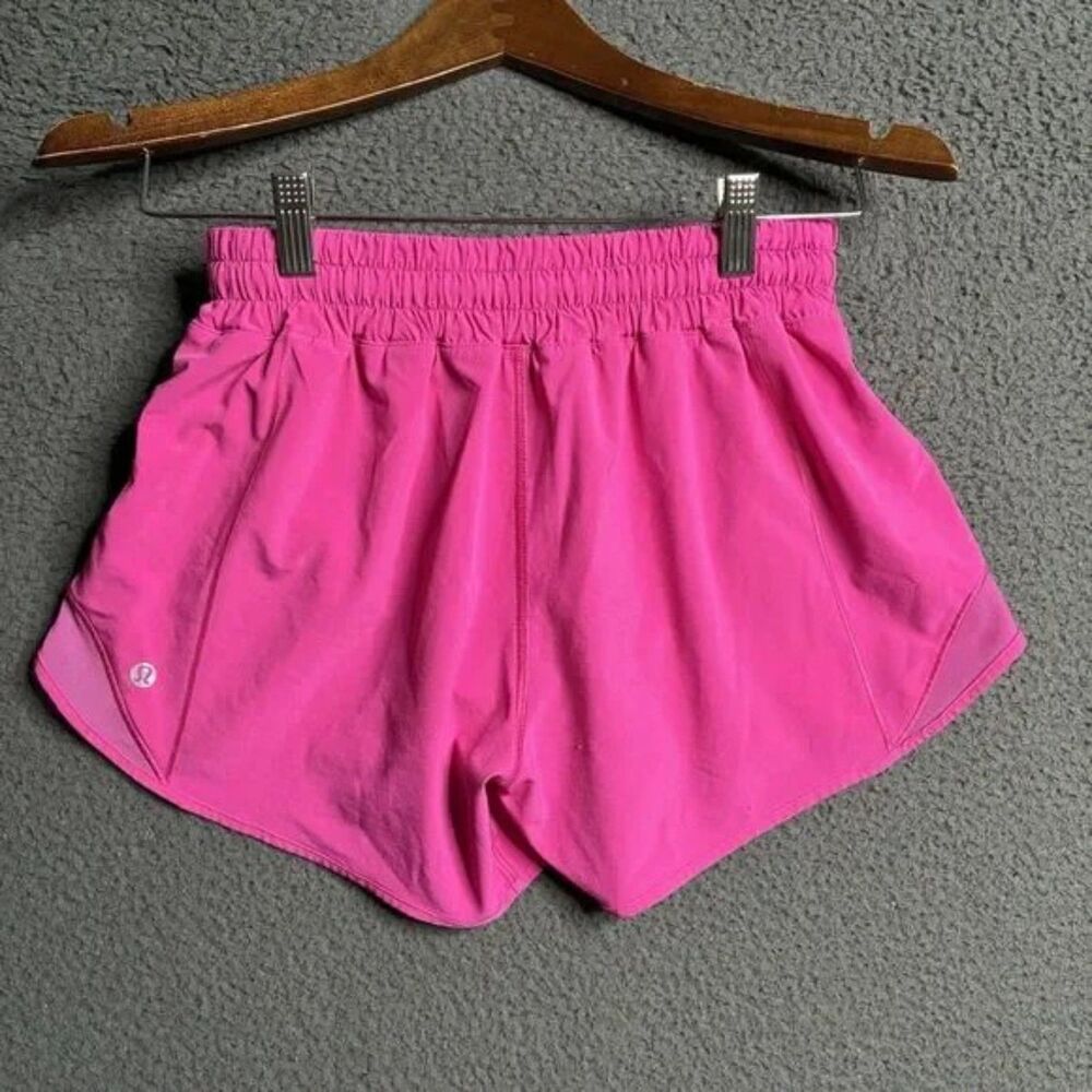NWOT Lululemon Hotty Hot Low-Rise Lined Short 4" Ripened Raspberry - Picture 12 of 13